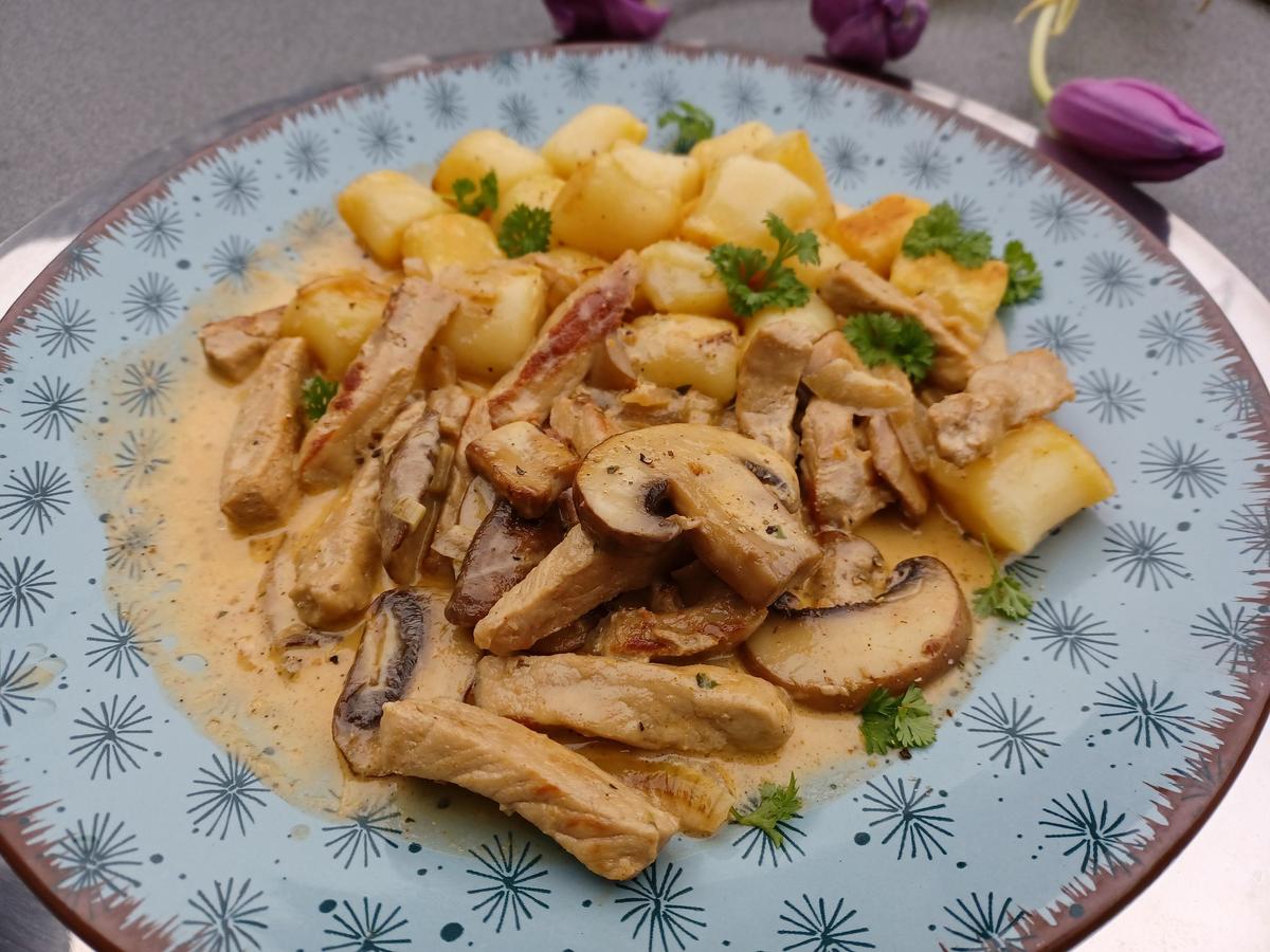 Schnitzelstreifen in Sahnesoße - Rezept - Bild Nr. 16417