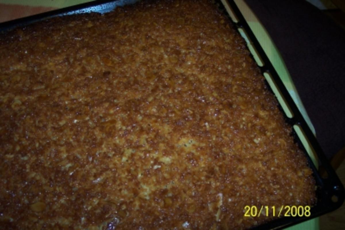 Bilder für Bienenstich (Becherkuchen) - Rezept