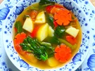 Exotisch-würzige Kailanblütensuppe mit Karotten und Kartoffeln - Rezept - Bild Nr. 2
