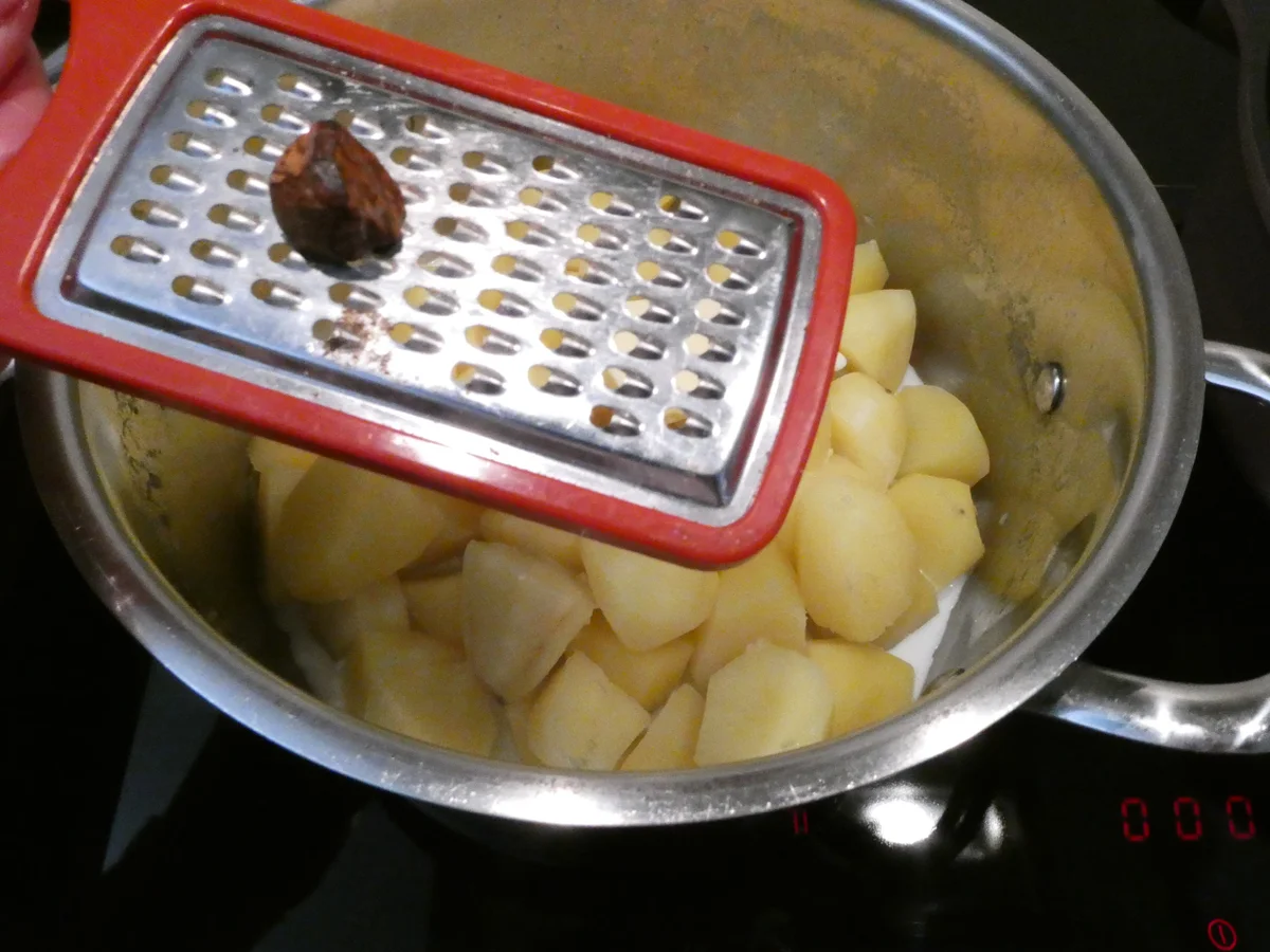 Rezept: Fischstäbchen Kartoffelpüree-Auflauf Bild Nr. 16410 Fischstäbchen Kartoffelpüree-Auflauf - Rezept - Bild Nr. 16410