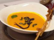 Kürbiscremesüppchen mit Bacon-Topping und Kürbiskernbrot - Rezept - Bild Nr. 2