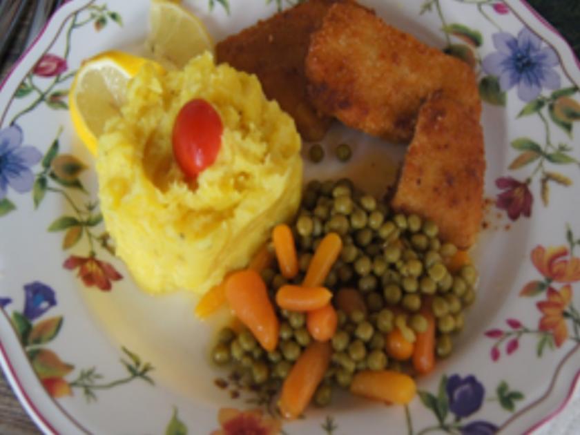 Mini-Knusper-Schnitzel mit Erbsen und Möhren und Kartoffelstampf ...