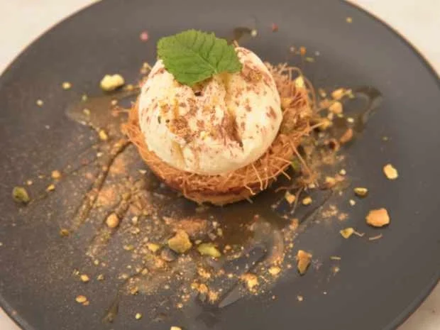 Knafeh mit Vanille-Eis - Rezept - Bild Nr. 2