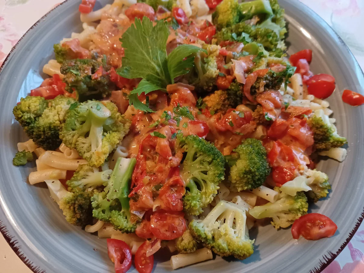 Rezept: Makkaroni mit Blumenkohl alla Francesca Bild Nr. 16410 Makkaroni mit Blumenkohl alla Francesca - Rezept - Bild Nr. 16410