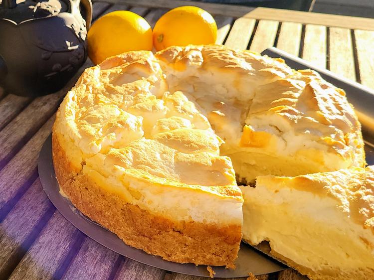 BiNe` S ZITRONEN SCHMANDKUCHEN - einfach - von Bine13100 BiNe` S ZITRONEN SCHMANDKUCHEN - einfach - von Bine13100