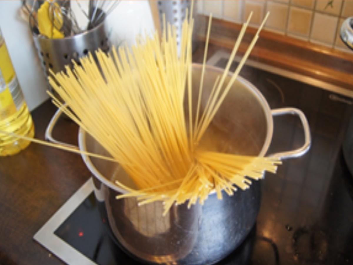 Spaghetti mit Bärlauch-Pesto - Rezept - Bild Nr. 5