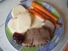 Tafelspitz und Rahm-Meerrettich-Sauce mit Sultaninen, Butter-Bundmöhren und Böhmischen Sem - Rezept - Bild Nr. 2
