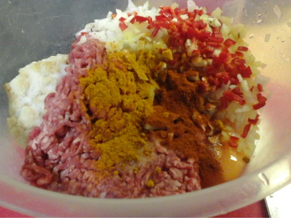 Rezept: Rindfleischbuletten mit Rahm-Rosenkohl und Kartoffelstampf Bild Nr. 5 Rindfleischbuletten mit Rahm-Rosenkohl und Kartoffelstampf - Rezept - Bild Nr. 5