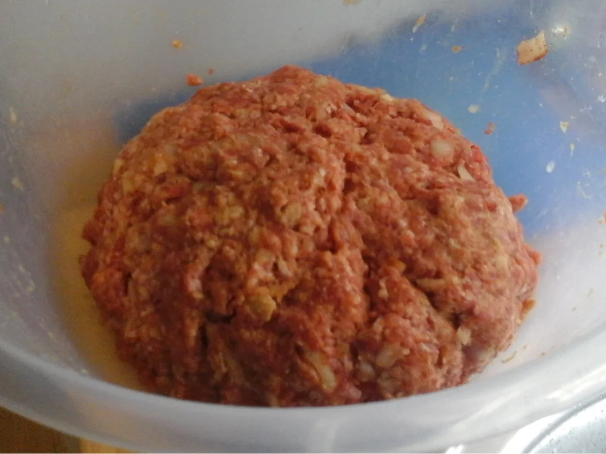 Rezept: Rindfleischbuletten mit Rahm-Rosenkohl und Kartoffelstampf Bild Nr. 6 Rindfleischbuletten mit Rahm-Rosenkohl und Kartoffelstampf - Rezept - Bild Nr. 6