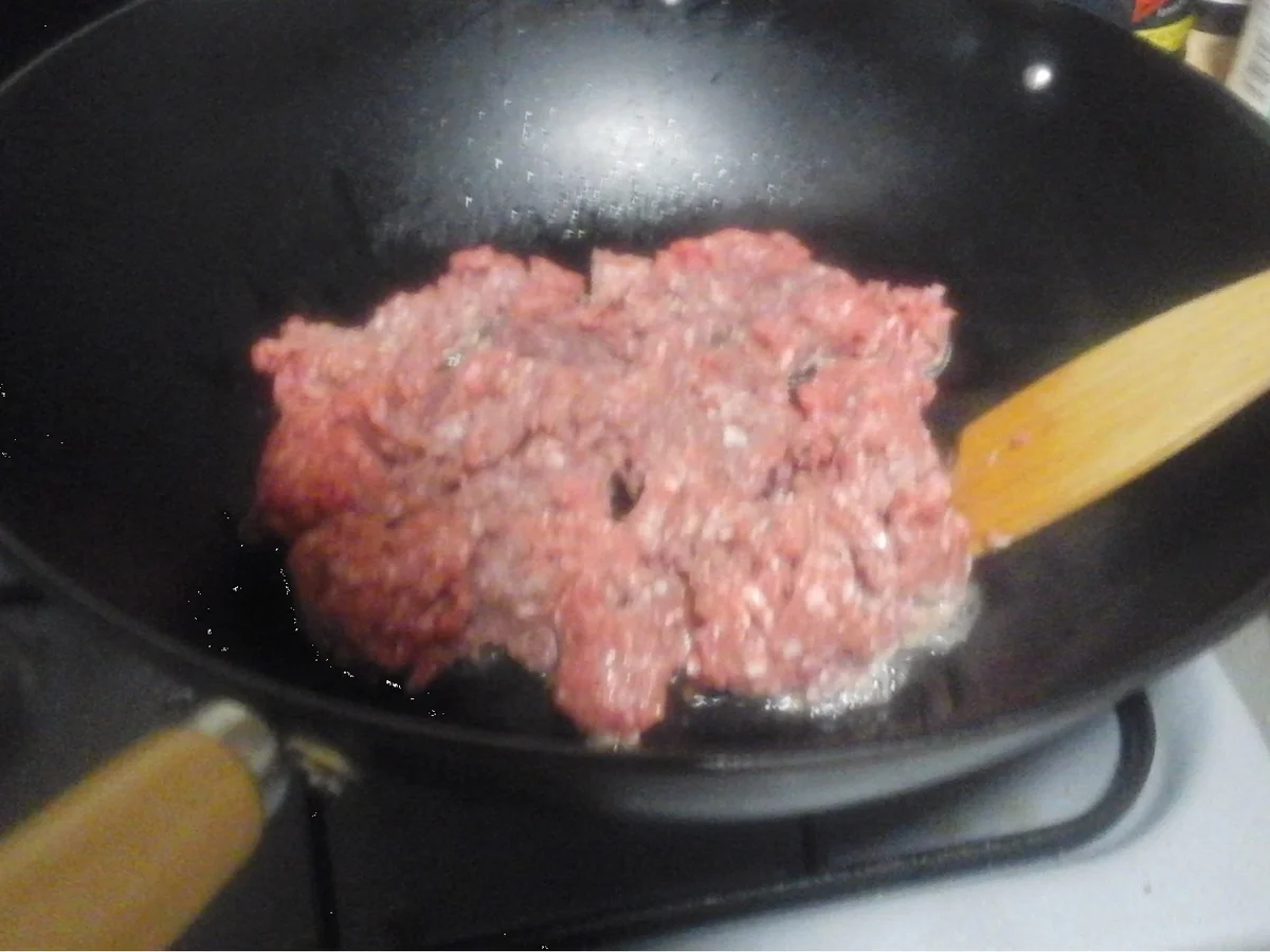 Chili con Carne im Wok mit Pellkartoffeln - Rezept - Bild Nr. 16421