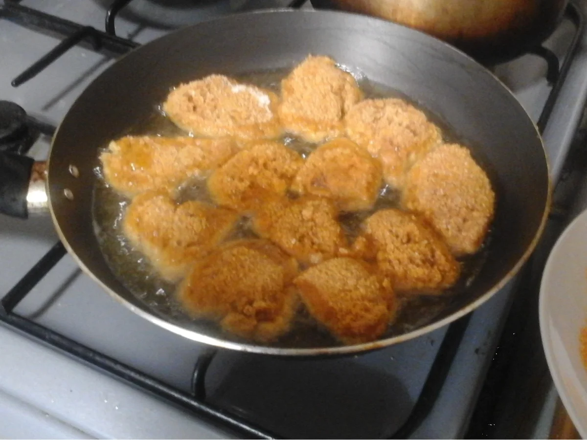 Rezept: Hähnchennuggets mit Rahmsauce, Blumenkohl und Pellkartoffeln Bild Nr. 3 Hähnchennuggets mit Rahmsauce, Blumenkohl und Pellkartoffeln - Rezept - Bild Nr. 3