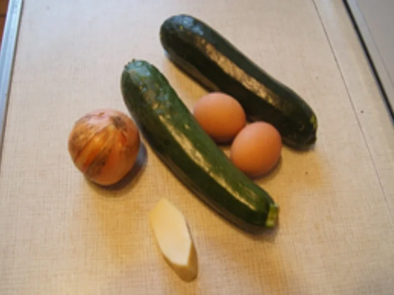 Rezept: Zucchinibuletten Bild Nr. 3 Zucchinibuletten - Rezept - Bild Nr. 3