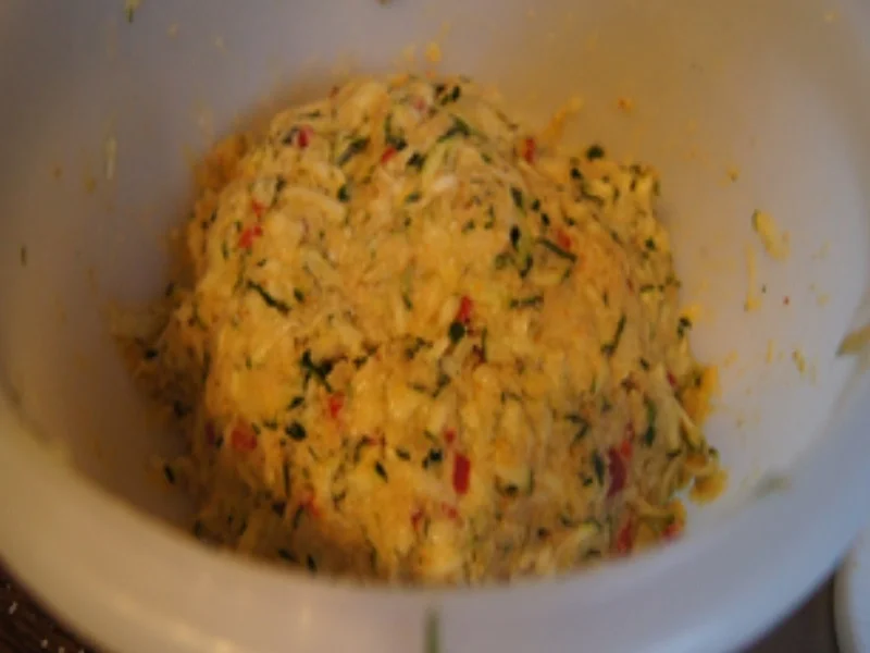 Rezept: Zucchinibuletten Bild Nr. 4 Zucchinibuletten - Rezept - Bild Nr. 4
