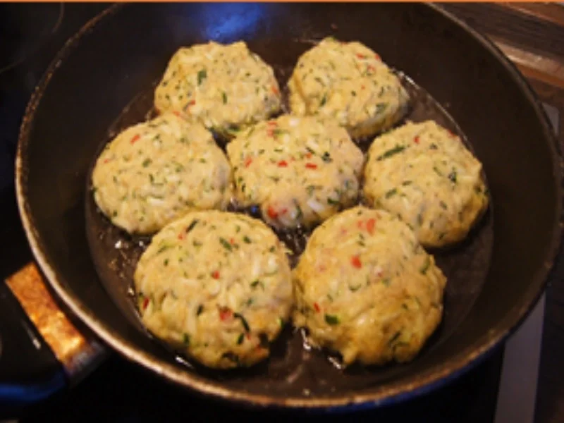 Rezept: Zucchinibuletten Bild Nr. 5 Zucchinibuletten - Rezept - Bild Nr. 5