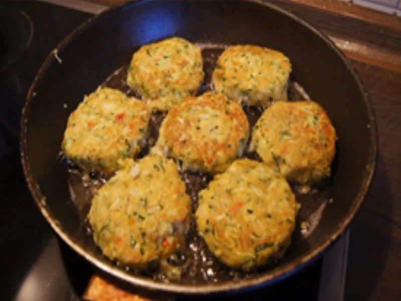 Rezept: Zucchinibuletten Bild Nr. 6 Zucchinibuletten - Rezept - Bild Nr. 6