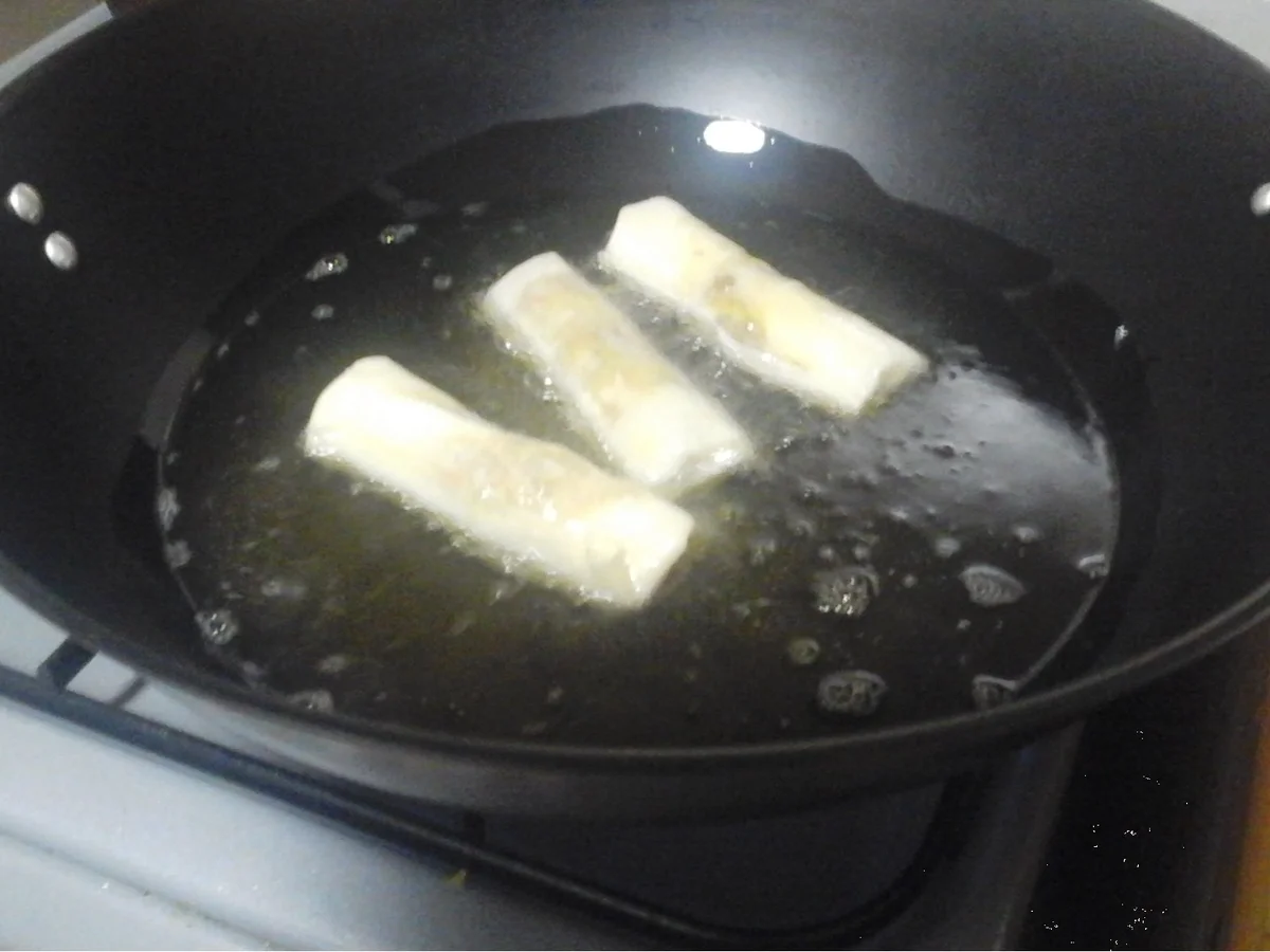 Frühlingsrollen mit Rindermett-Gemüsemix-Füllung - Rezept - Bild Nr. 16426