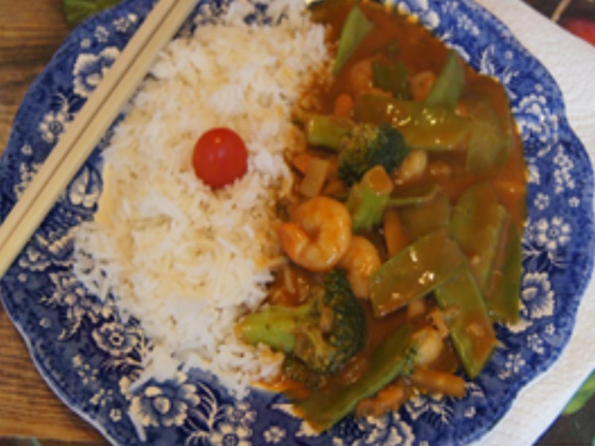Rotes Thai-Curry mit Tiger-Garnelen und Basmatireis - Rezept - Bild Nr. 13