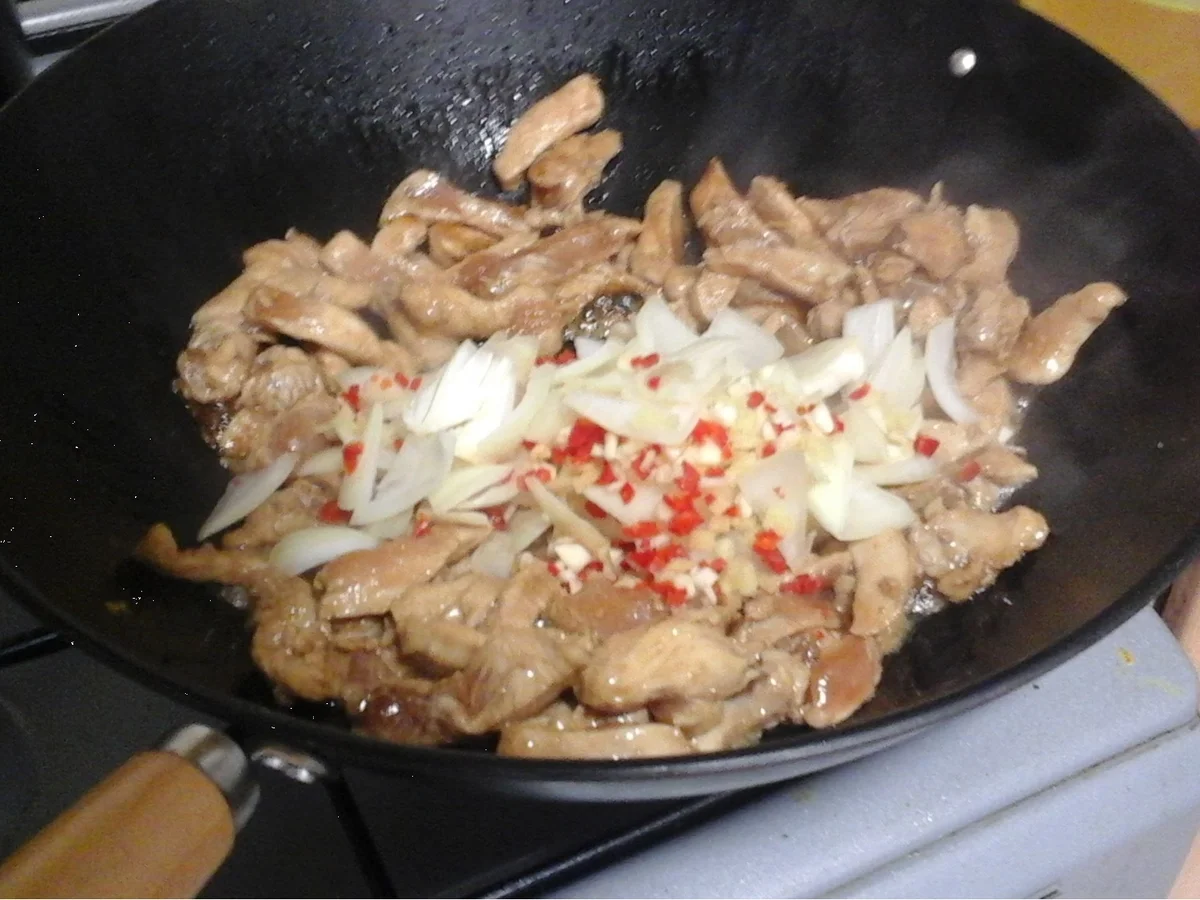 Rezept: Hähnchen-Gemüse-Curry mit Kokosmilch und Mini-Makkaroni Bild Nr. 16421 Hähnchen-Gemüse-Curry mit Kokosmilch und Mini-Makkaroni - Rezept - Bild Nr. 16421