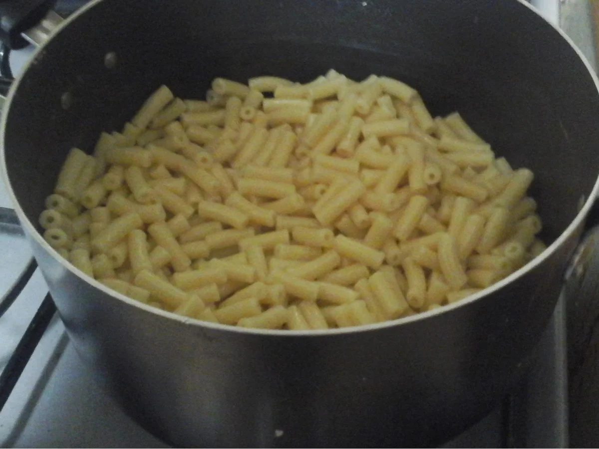 Rezept: Hähnchen-Gemüse-Curry mit Kokosmilch und Mini-Makkaroni Bild Nr. 16428 Hähnchen-Gemüse-Curry mit Kokosmilch und Mini-Makkaroni - Rezept - Bild Nr. 16428