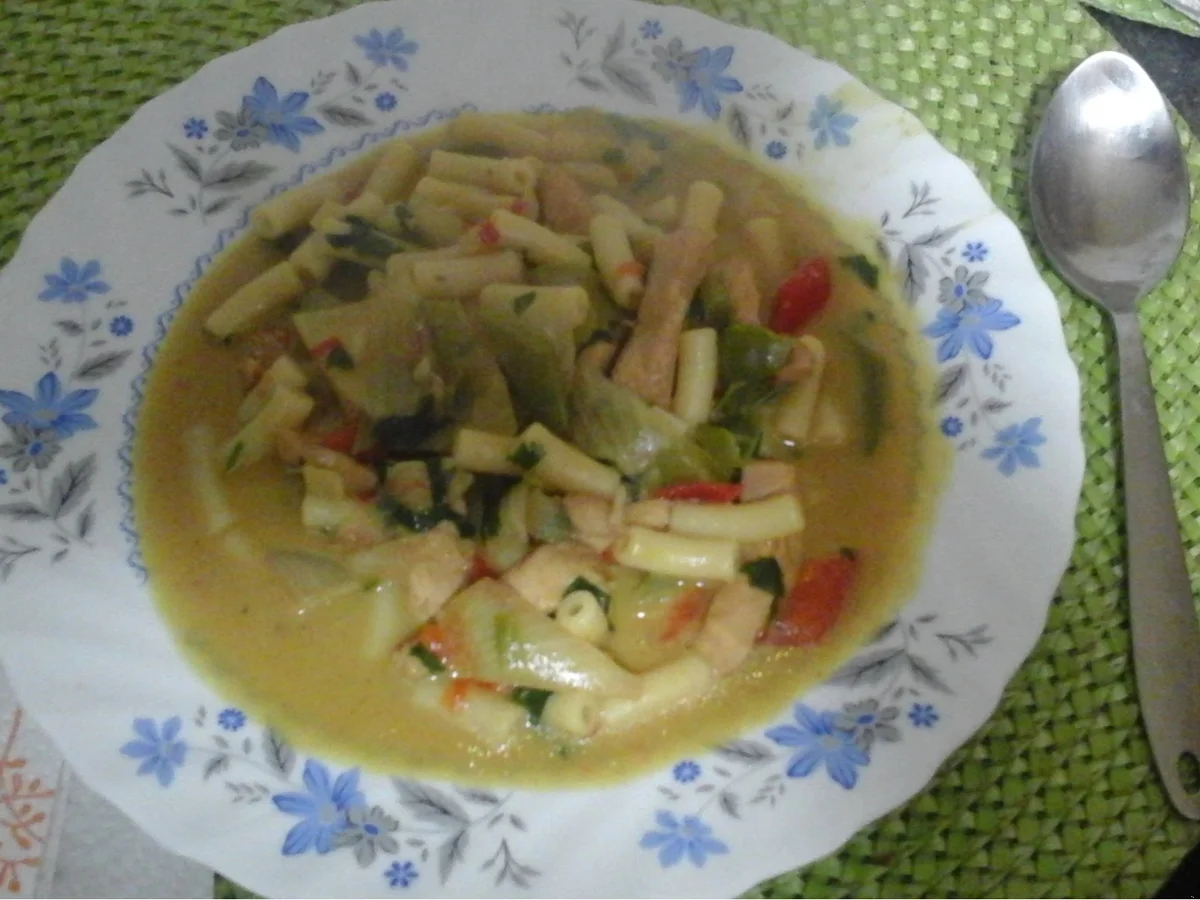 Rezept: Hähnchen-Gemüse-Curry mit Kokosmilch und Mini-Makkaroni Bild Nr. 16437 Hähnchen-Gemüse-Curry mit Kokosmilch und Mini-Makkaroni - Rezept - Bild Nr. 16437