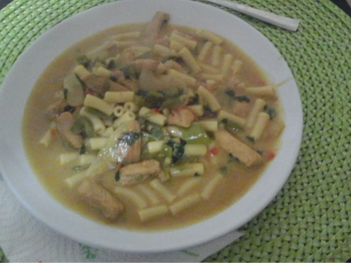 Rezept: Hähnchen-Gemüse-Curry mit Kokosmilch und Mini-Makkaroni Bild Nr. 16439 Hähnchen-Gemüse-Curry mit Kokosmilch und Mini-Makkaroni - Rezept - Bild Nr. 16439