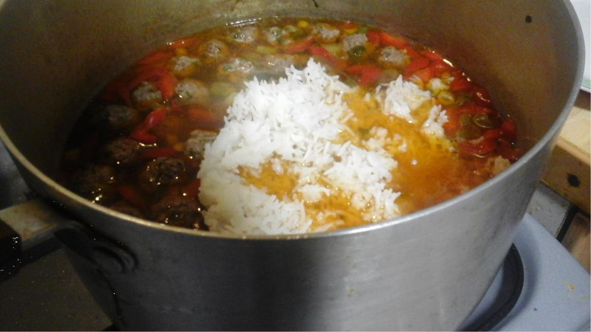Paprika-Rindfleisch-Suppe mit Basmatireis - Rezept - Bild Nr. 11