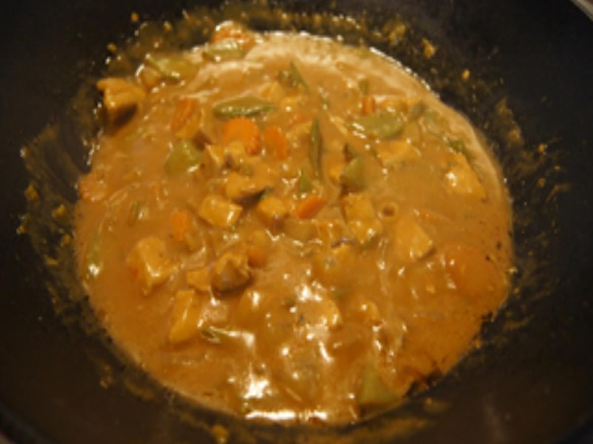 Gelbes Hähnchenbrustfilet-Curry mit Basmatireis - Rezept - Bild Nr. 27