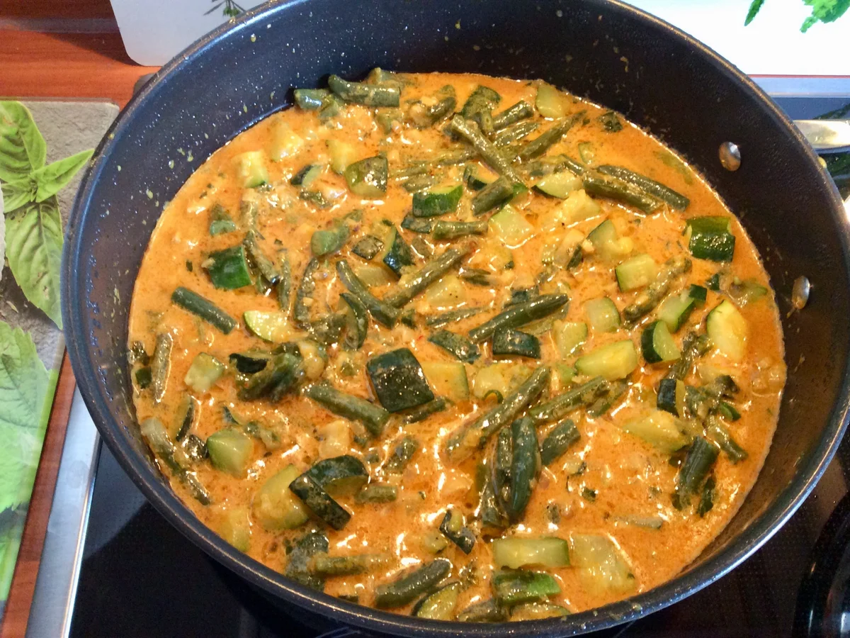 Gemüsecurry mit Hähnchen und Basmatireis - Rezept - Bild Nr. 16422