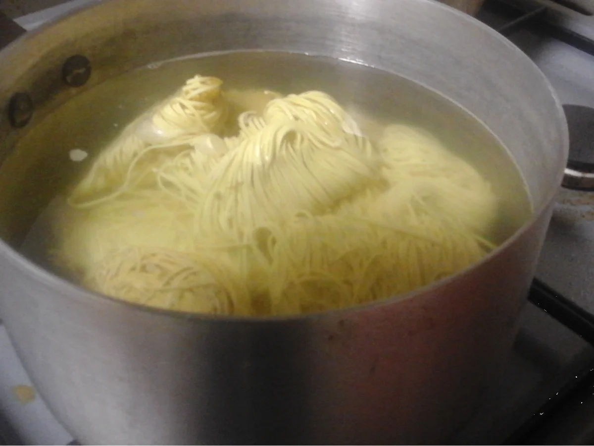 Chinesische Nudeln mit Ei und Gemüse im Wok - Rezept - Bild Nr. 16419