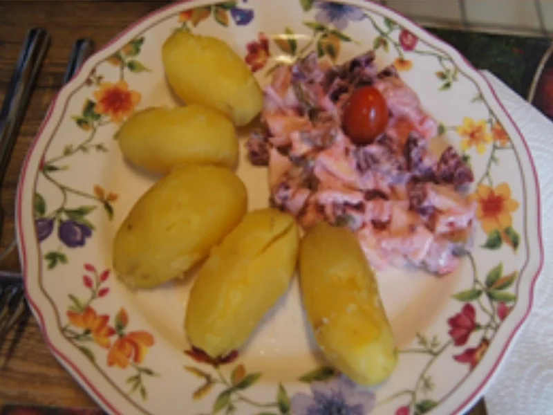 Rezept: Heringssalat mit Pellkartoffeln Bild Nr. 14 Heringssalat mit Pellkartoffeln - Rezept - Bild Nr. 14