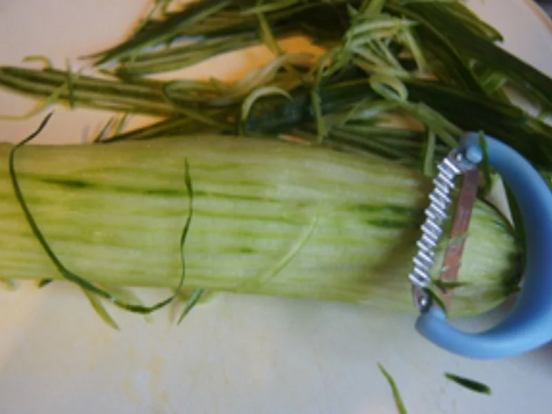 Heringsfilet in Sahnesauce mit Pellkartoffeln und Gurkensalat - Rezept - Bild Nr. 4