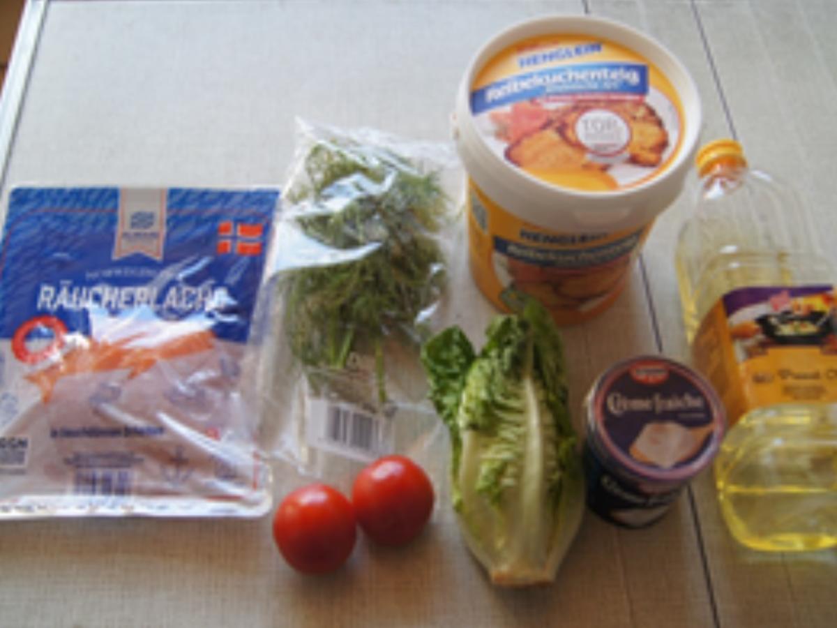 Reibekuchen mit Räucherlachs und Salat - Rezept - Bild Nr. 3
