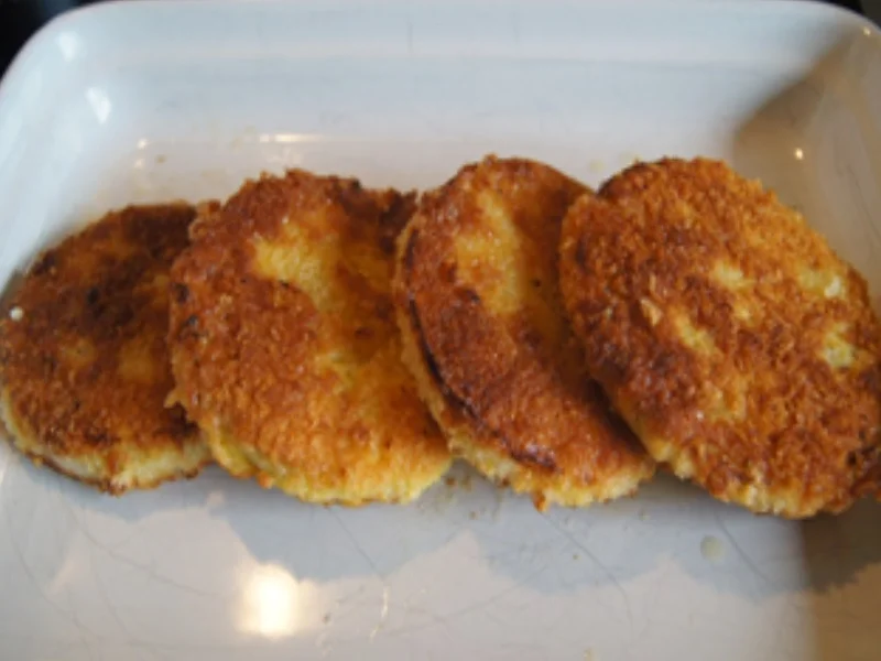 Kohlrabi-Schnitzel mit Kohlrabi-Möhren-Gemüse und Kohlrabi-Kartoffel-Creme - Rezept - Bild Nr. 7