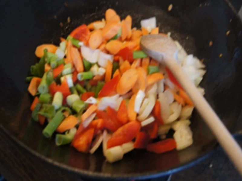 Schweinefilet frittiert mit Gemüse süß-sauer und Basmatireis - Rezept - Bild Nr. 11