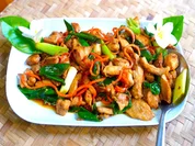 Pfannengerührtes Schweinefleisch mit Frühlingszwiebeln - Rezept - Bild Nr. 16417