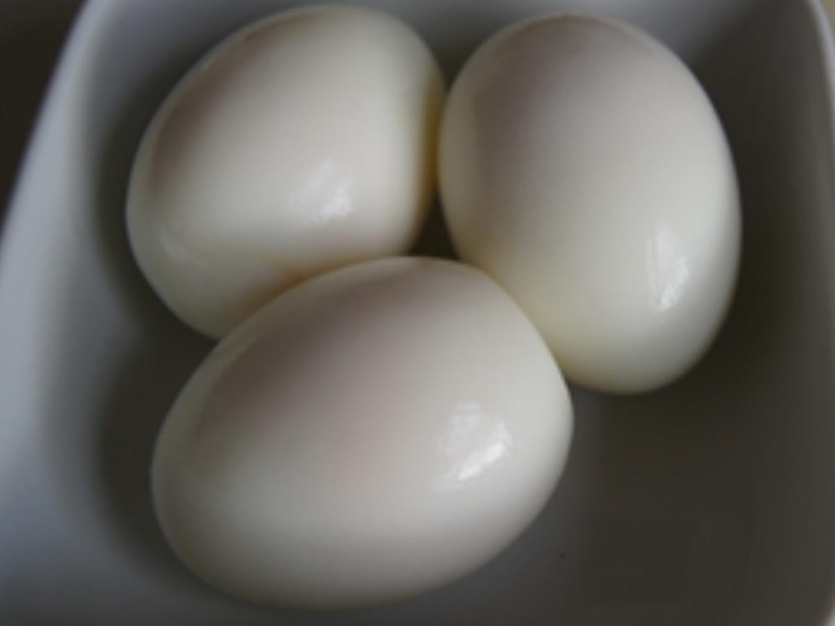 Gekochte Eier in Dillsauce mit Drillingen und Salat - Rezept - Bild Nr. 16445