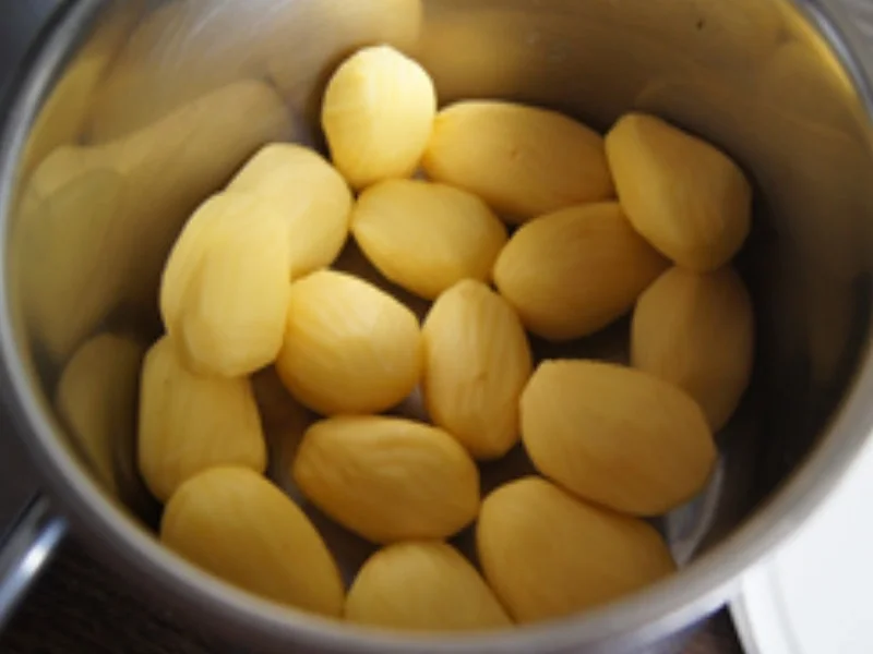 Gekochte Eier in Dillsauce mit Drillingen und Salat - Rezept - Bild Nr. 16451