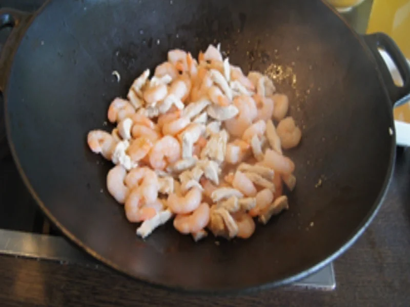Garnelen-Hähnchen-Suppentopf im Wok - Rezept - Bild Nr. 16453