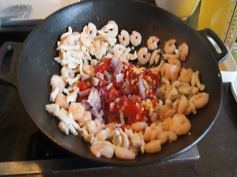 Garnelen-Hähnchen-Suppentopf im Wok - Rezept - Bild Nr. 16454