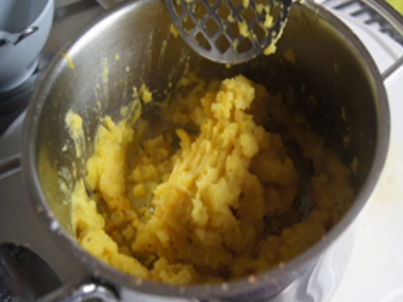 Rezept: Fischstäbchen mit Erbsen-Gemüse und Sellerie-Kartoffel-Stampf Bild Nr. 16446 Fischstäbchen mit Erbsen-Gemüse und Sellerie-Kartoffel-Stampf - Rezept - Bild Nr. 16446