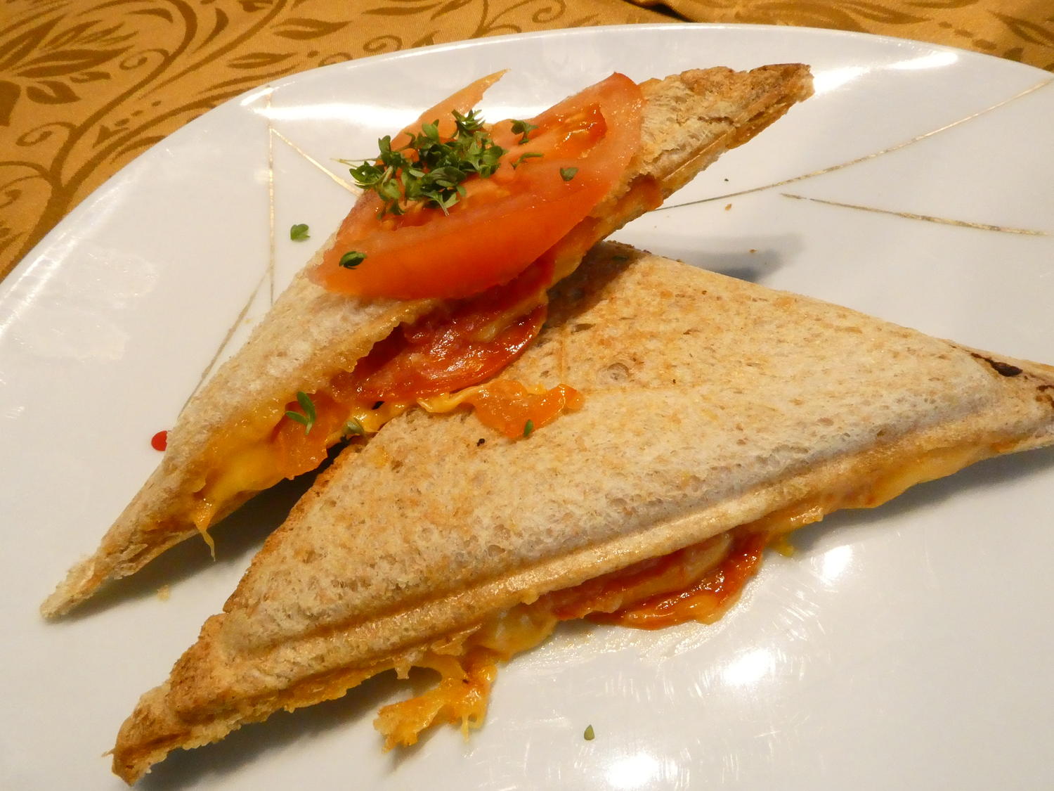 Sandwich mit Chorizo und Cheddar - Rezept - kochbar.de