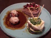 Französisches Rinderfilet mit frittierten Kartoffeln und Auberginentürmchen - Rezept - Bild Nr. 2