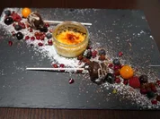 Creme Brûlée mit CakePops und Beeren - Rezept - Bild Nr. 16440