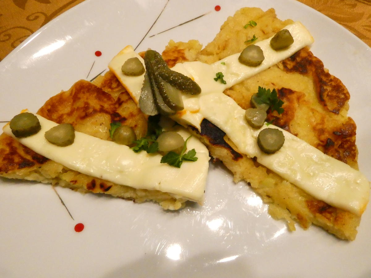 Pfannen Kartoffelbrot mit Käse überbacken - einfach - von Sheeva1960