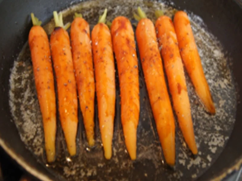 Rezept: Hackfleisch-Möhren-Buletten mit Sesam-Bundmöhren und Möhren-Kartoffel-Stampf Bild Nr. 16451 Hackfleisch-Möhren-Buletten mit Sesam-Bundmöhren und Möhren-Kartoffel-Stampf - Rezept - Bild Nr. 16451
