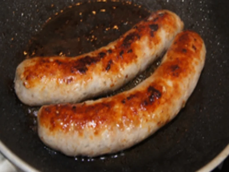 Bratwurst auf pikanten Rahm-Kohlrabi-Gemüse - Rezept - Bild Nr. 6