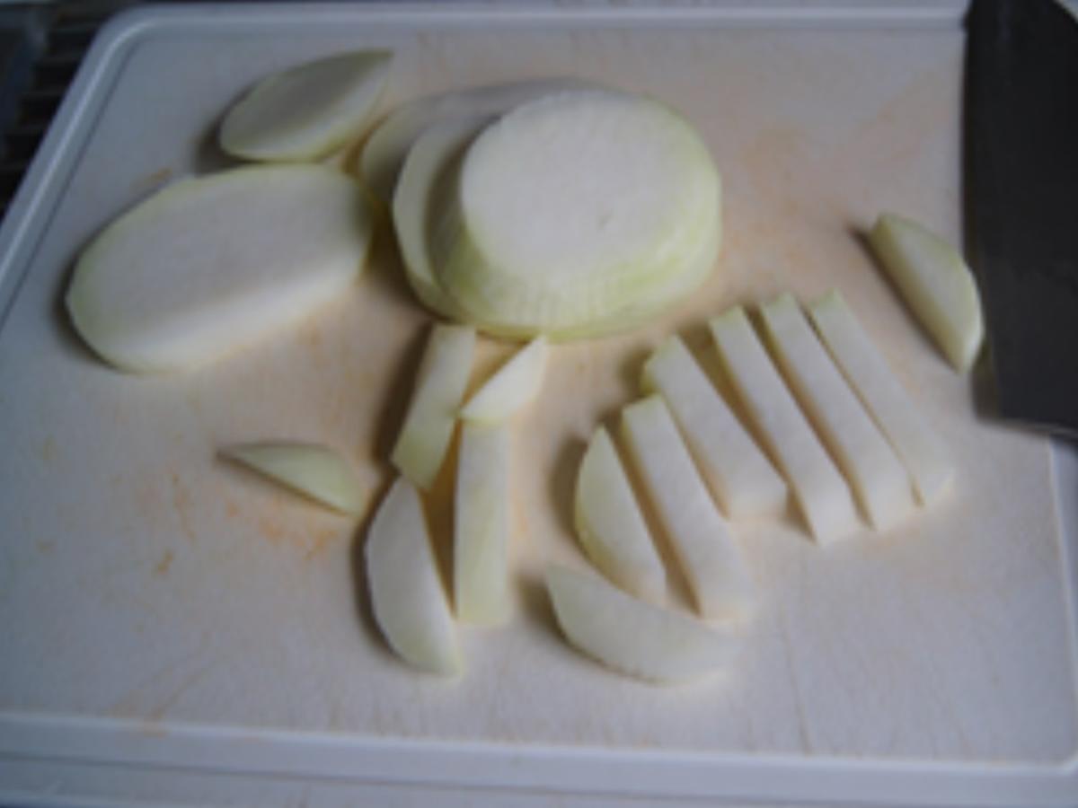 Bratwurst auf pikanten Rahm-Kohlrabi-Gemüse - Rezept - Bild Nr. 7