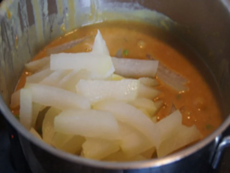 Bratwurst auf pikanten Rahm-Kohlrabi-Gemüse - Rezept - Bild Nr. 15