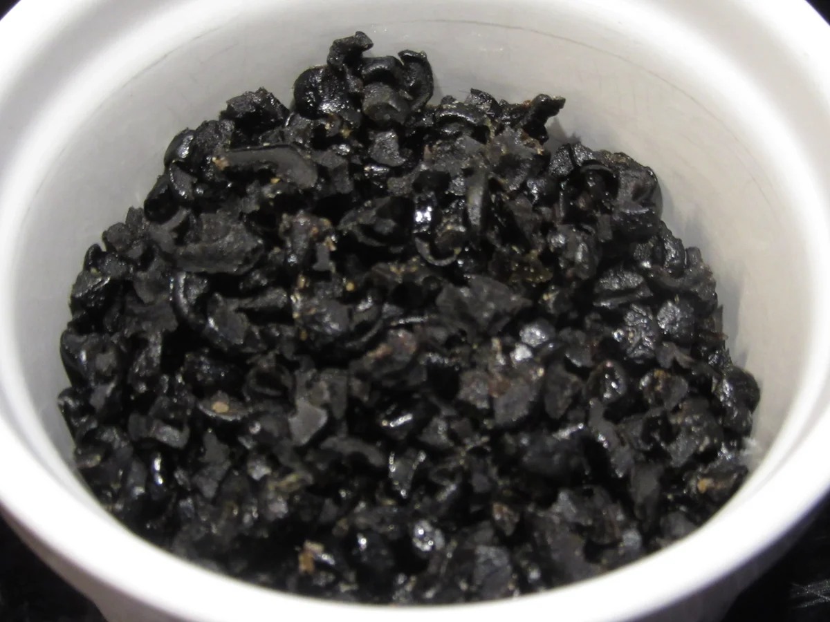 Rezept: Vorrat: Karamellisierte schwarze Oliven Bild Nr. 16440 Vorrat: Karamellisierte schwarze Oliven - Rezept - Bild Nr. 16440