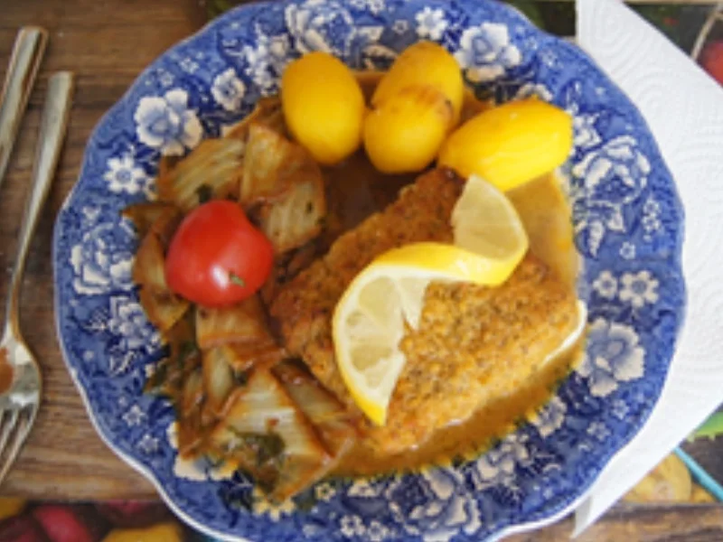 Schlemmerfilet à la Bordelaise mit geschmorten Chinakohlblattherzen und Drillingen - Rezept - Bild Nr. 2